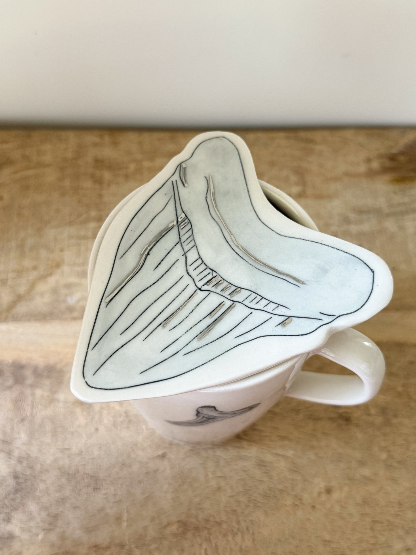 Shark tooth walking mug